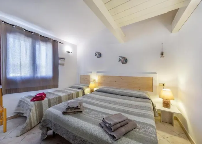 Rotta Per Tavolara Nocleg ze śniadaniem 3*